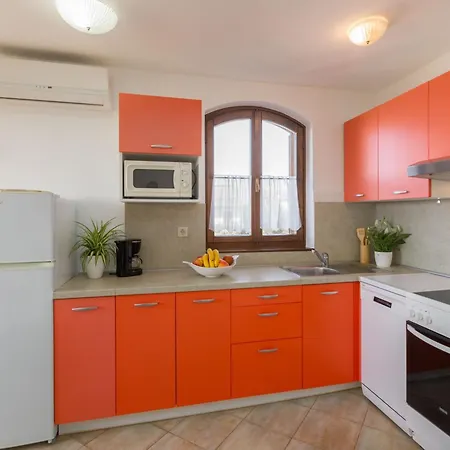 Livija 4 * Porec